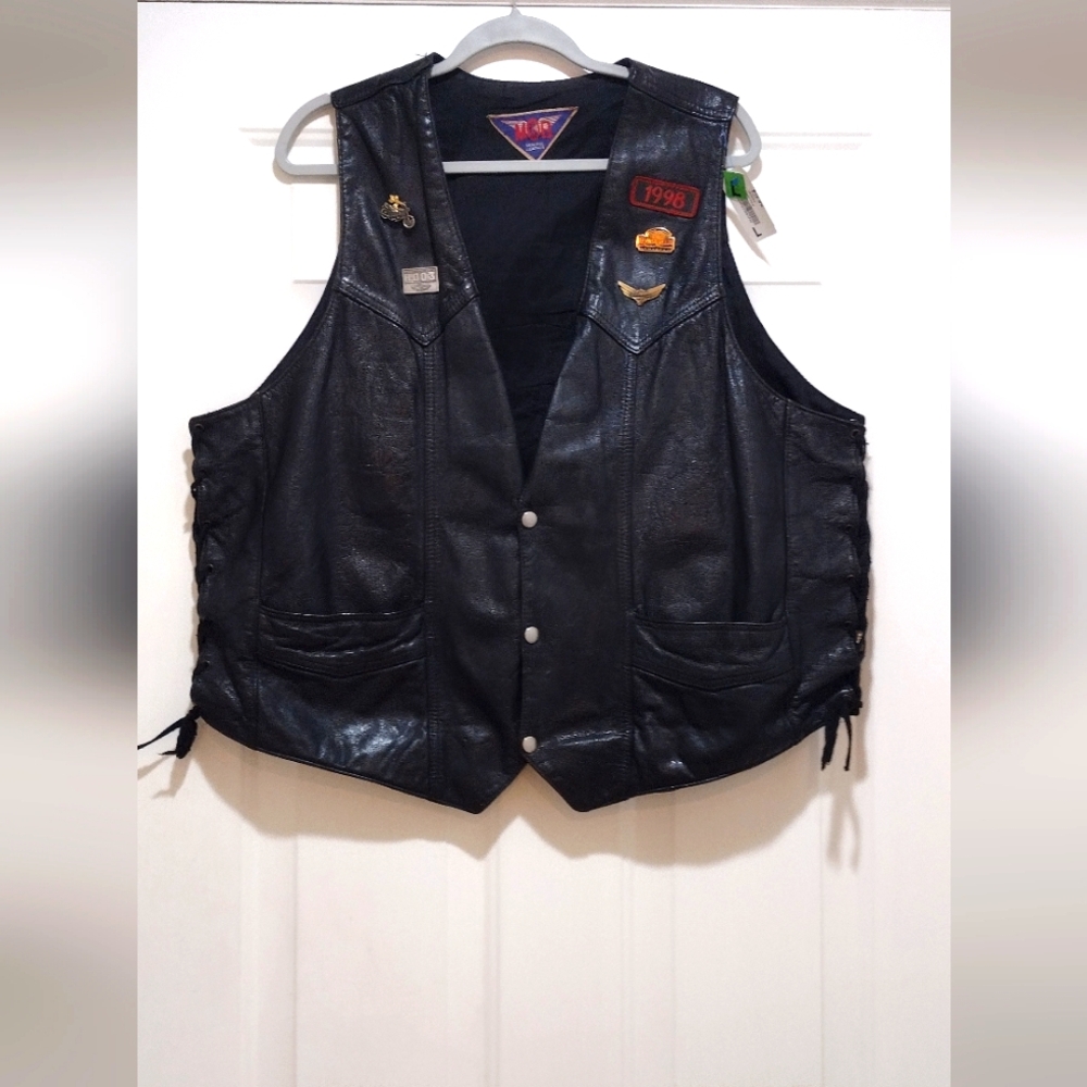 MOB Vintage Black Leather Lined Vest With Patches And Pins Size Large